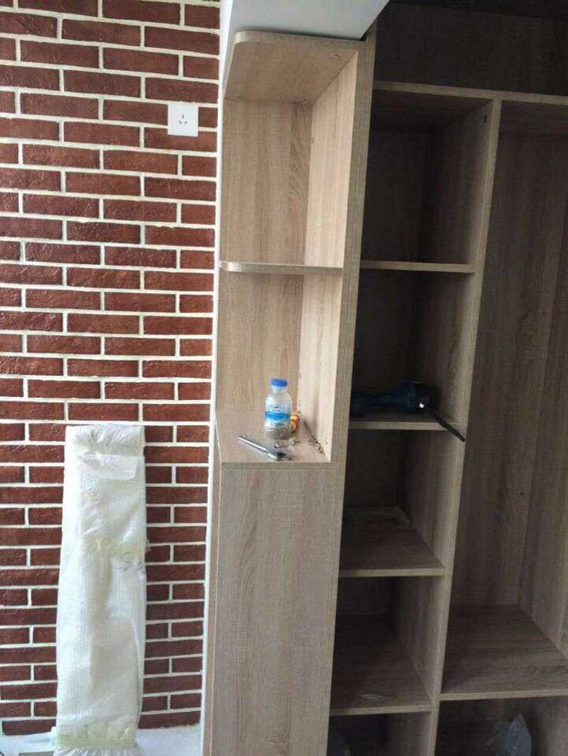 װ